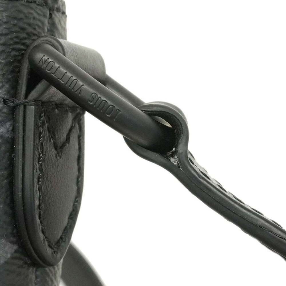 Louis Vuitton Monogram Eclipse Reverse Pulse Wear… - image 7